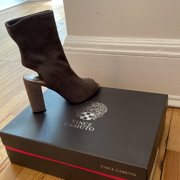 Vince Camuto Pewter Suede Military Booties Size 6 - Picture 4 of 4